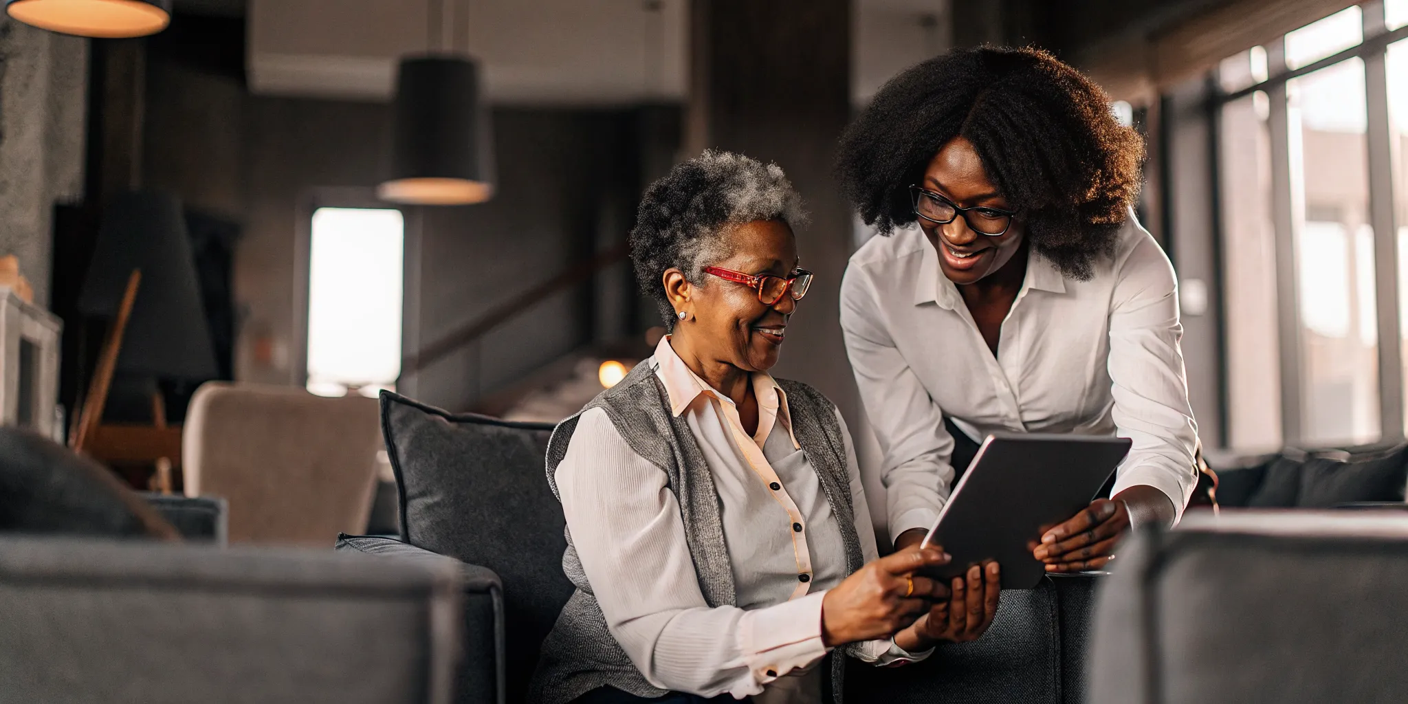 Mentor guiding a contact center agent through a career development plan