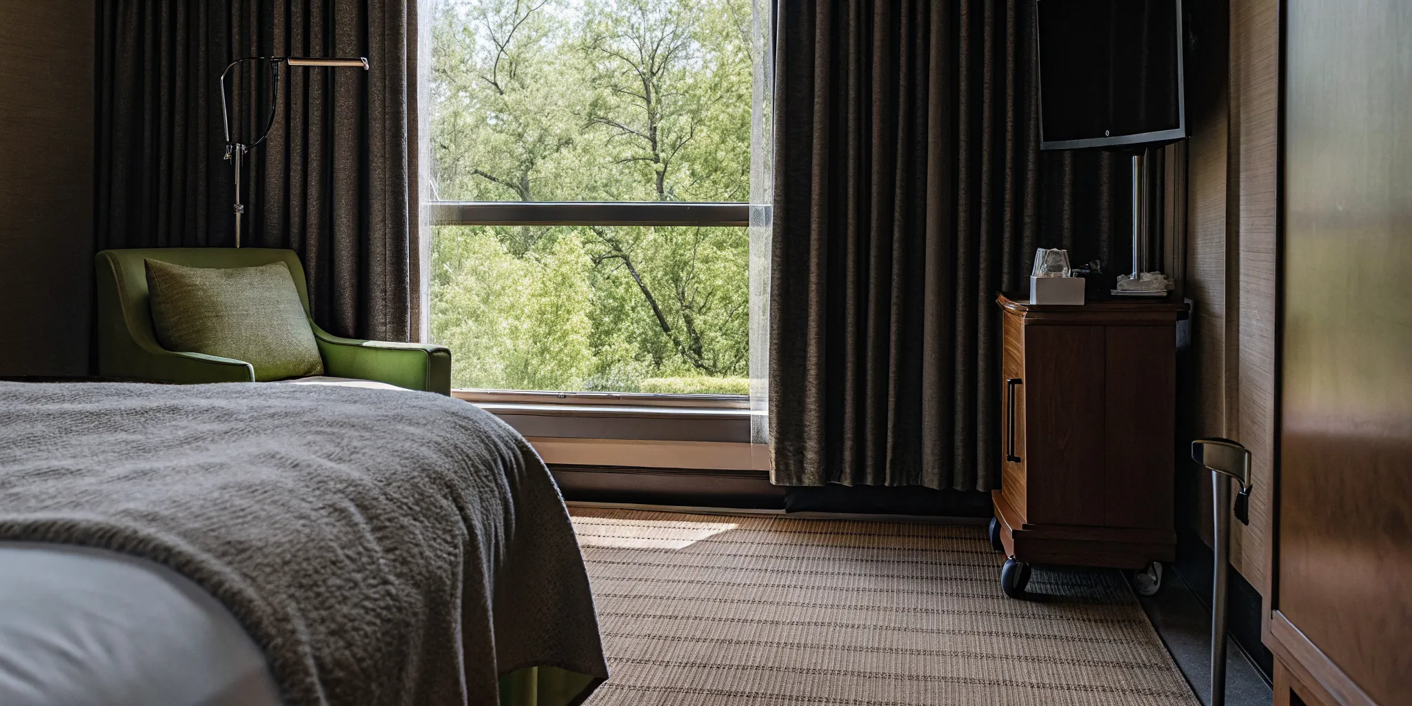 Private luxury detox suite with elegant decor and comfortable accommodations in Cincinnati