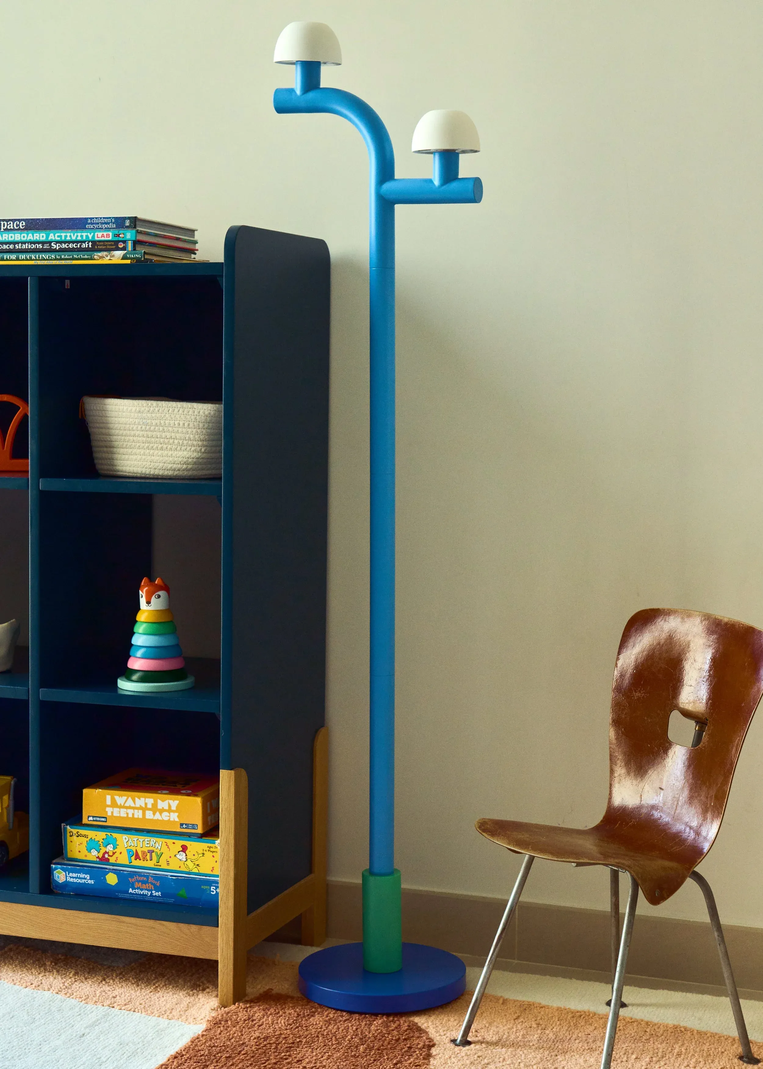Woaw Single Single Floor Lamp in a color-blocked living room setting