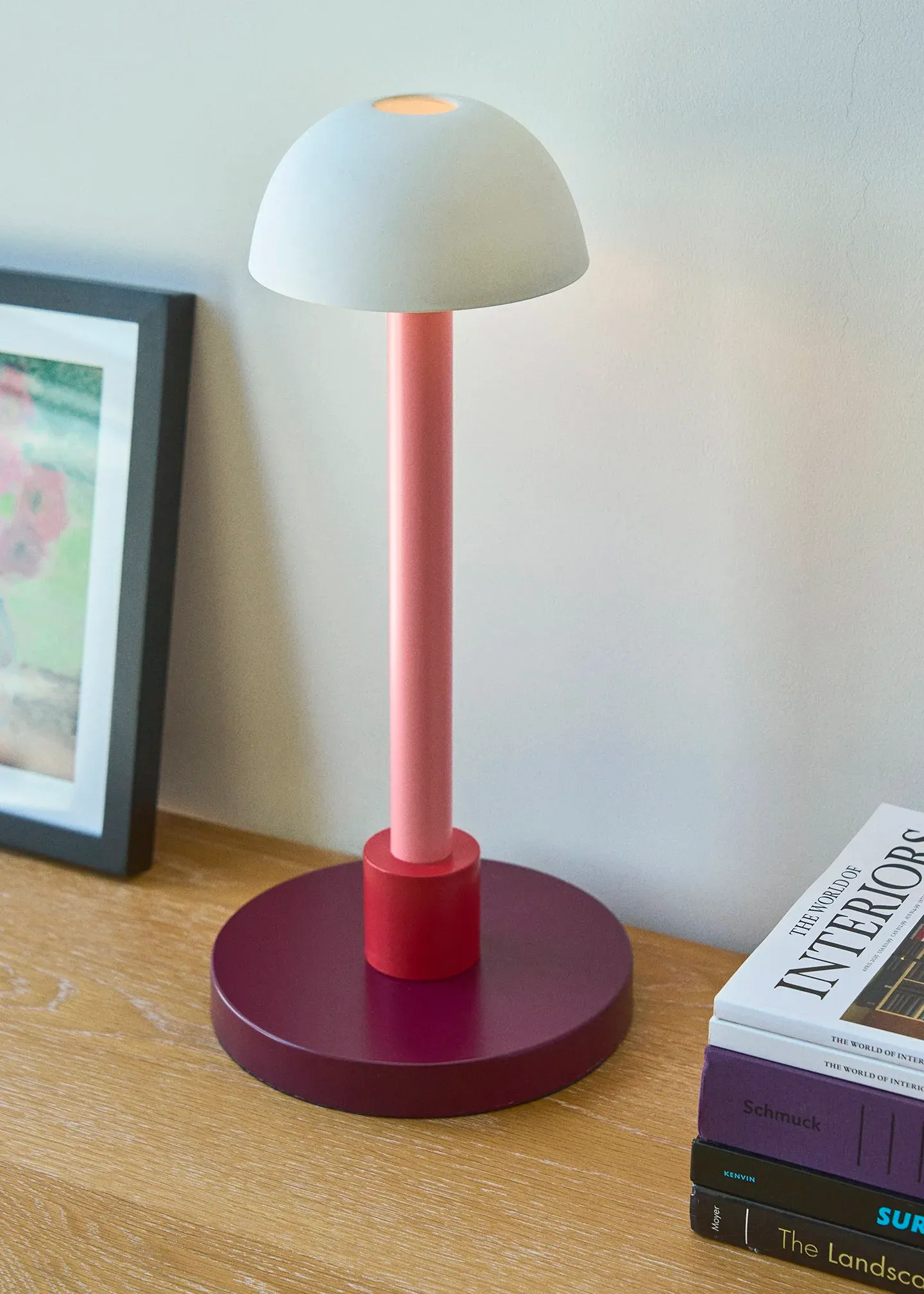Woaw Single Table Lamp styled as a color-blocking accent on a side table