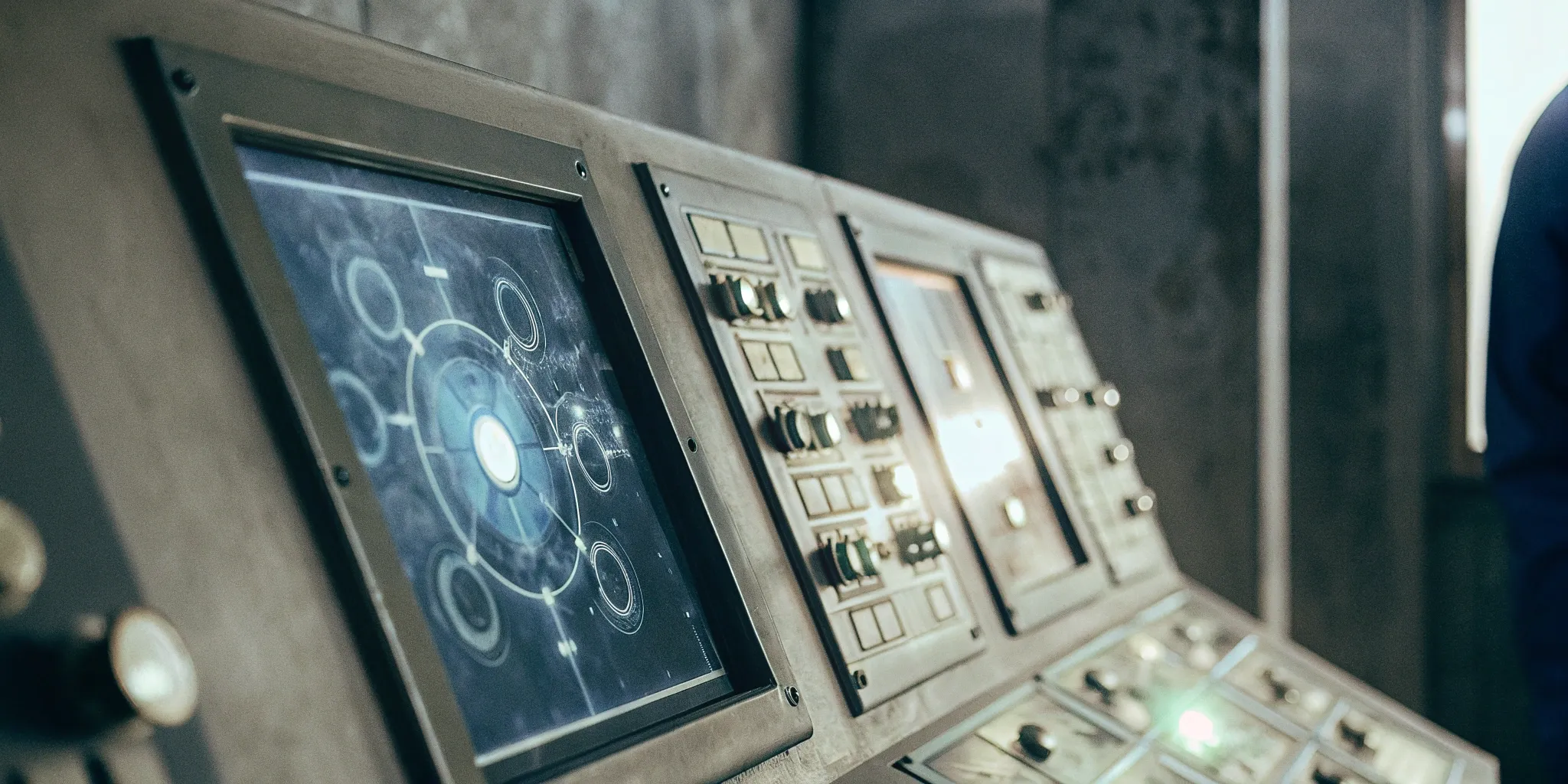 Agentless vs. agent-based security solutions shown on a control panel.