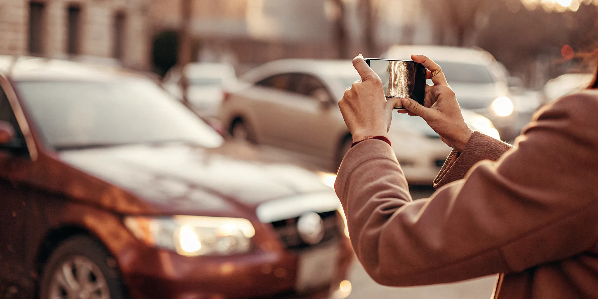 Driver documenting evidence for an Uber Lyft accident insurance South Carolina claim