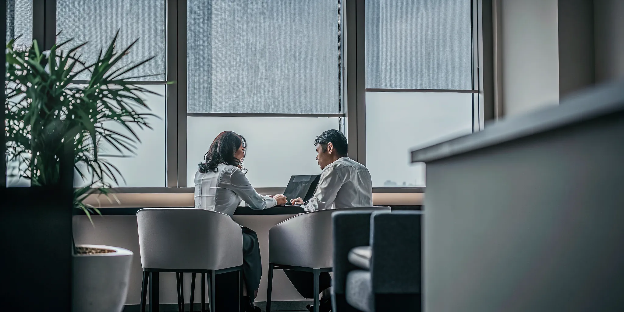 Escrow communication for agents during a transaction review
