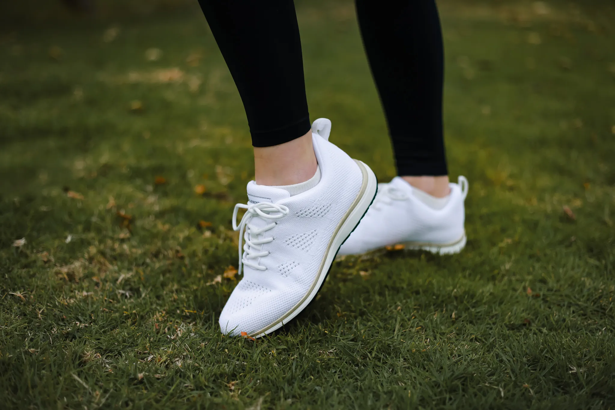 Harmony 783 grounding footwear with conductive construction