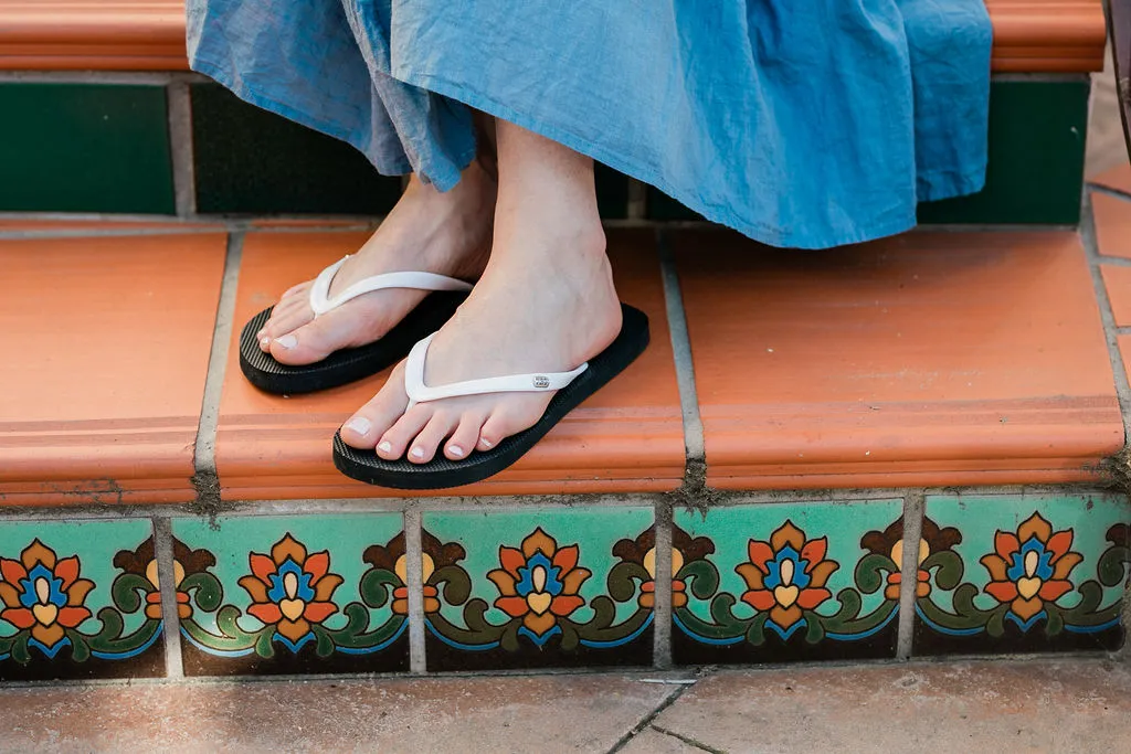 Women's black and white conductive grounding sandal from Harmony 783 ideal for warm-weather travel