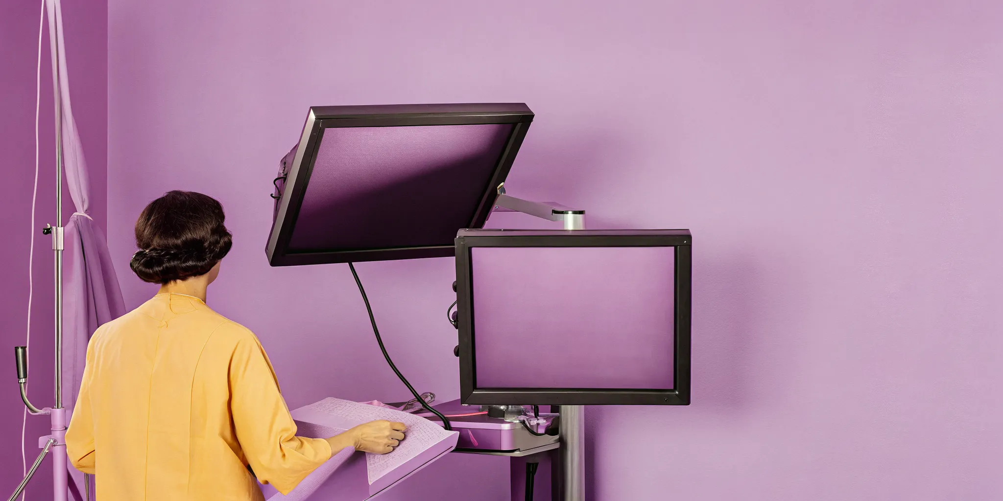 Oral surgery anesthesia monitoring equipment prepared for digital documentation