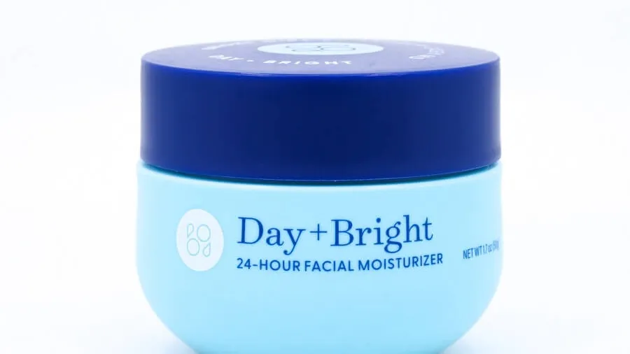 Day+Bright Facial Moisturizer for Teens in its blue jar
