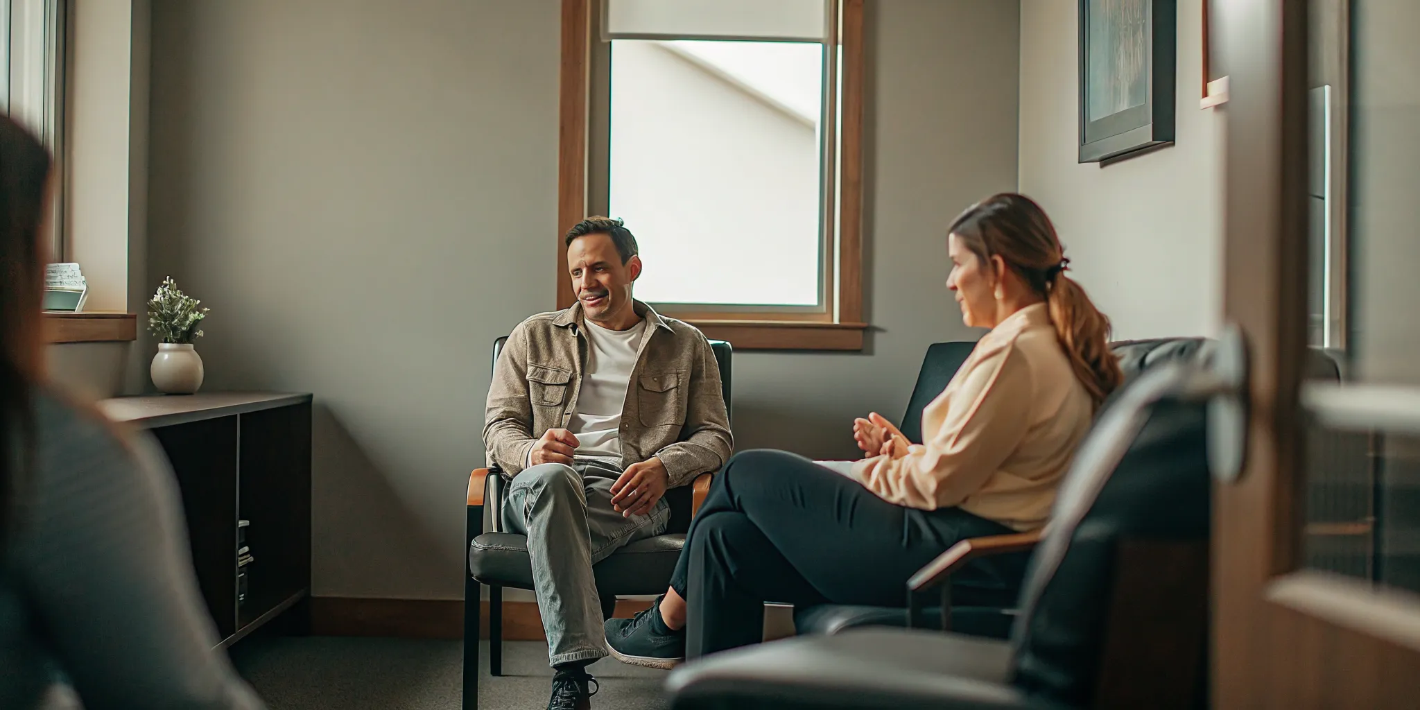 Temporary foreign worker discussing an Ontario WSIB claim with a representative